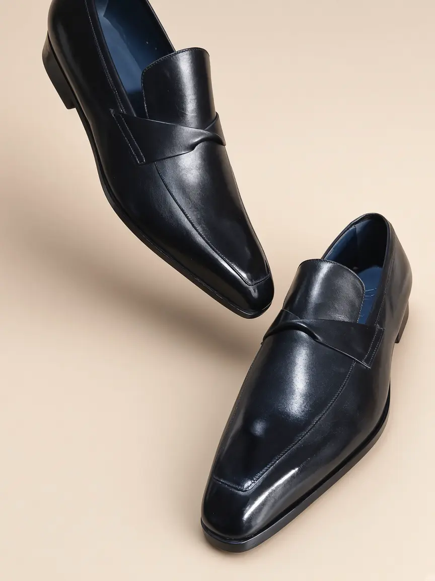Mocassins noirs à bande croisée